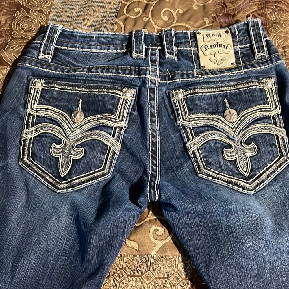 Rock Revival size 32